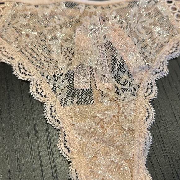 Victoria’s Secret deep blush Dream Angels lace sparkle front thong. NWT. Small. - Picture 2 of 5